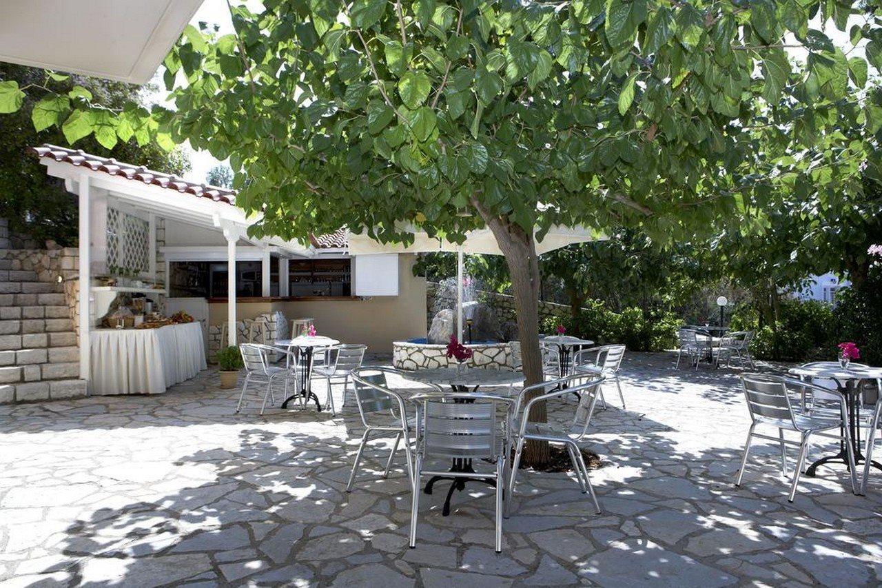 Dafnoudi Hotel Apartments Antipata  Zewnętrze zdjęcie