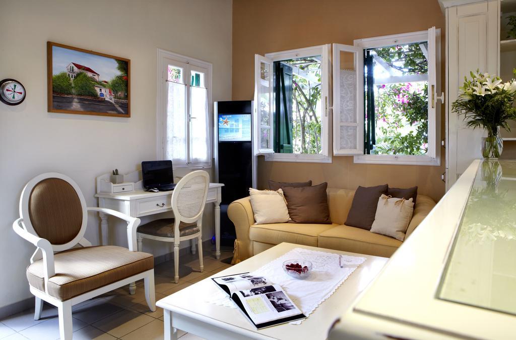 Dafnoudi Hotel Apartments Antipata  Zewnętrze zdjęcie