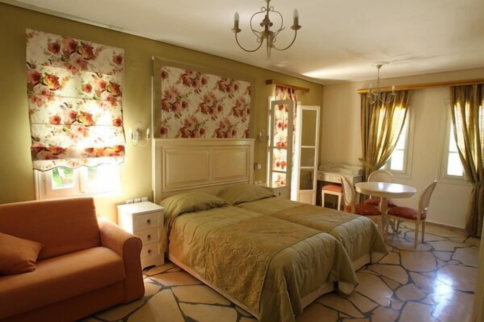 Dafnoudi Hotel Apartments Antipata  Zewnętrze zdjęcie